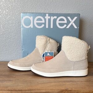 Aetrex Women's Beige Winter Boots- Winnie Winter White 8.5